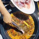 味道是相当的巴适，鱼都是鲜活点杀的，价格心知肚明