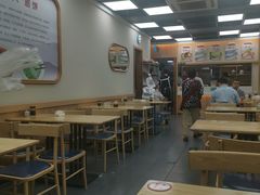 大堂-筋饼豆腐脑一绝