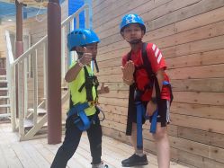 -PIPIKINGDOM皮皮王国欢乐号(欢乐海岸购物中心店)