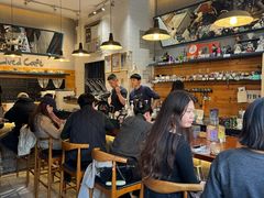 -Be Lived Cafe比例咖啡(摩天轮店)