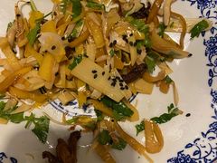 -蜗牛小馆醉乡民谣云南菜(惠新西里店)