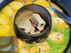 -彩云天云南餐厅