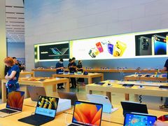 -Apple零售店(华贸购物中心店)
