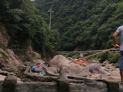 -安吉龙王山峡谷漂流