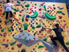 -Upper Climbing Gym 攀岩(华侨城店)