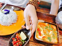 -Pad Thai Kratong Thong by ama