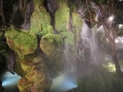 -Chom Cafe and Restaurant