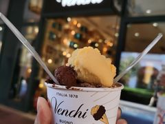 -VENCHI 闻绮(上海佛罗伦萨小镇店)