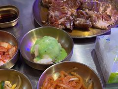 -釜山火炉·海鲜烤肉(紫藤路店)