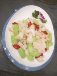-鑫淼餐饮娱乐中心(江东街店)