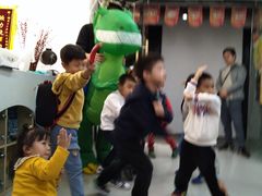 -猴有戏教育戏剧·音乐剧·主持口才·演讲朗诵辩论(环球港华师大校区)