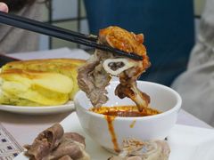 手抓羊腿肉-贯贯吉·清真餐厅(浙江中路店)