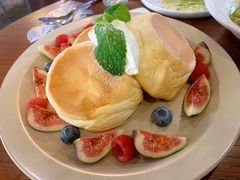 莓果奶油芝士舒芙蕾松饼-UPPER KITCHEN(延安路店)