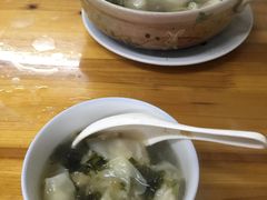 -小许三鲜砂锅馄饨店(家多乐烟酒店)
