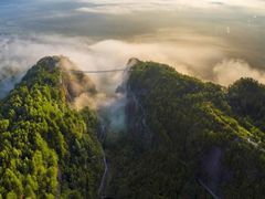 -玻璃桥景区石牛寨