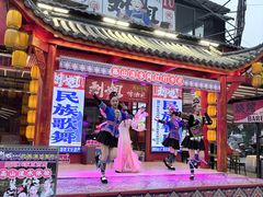 -刘姐啤酒鱼民族演艺餐厅(西街总店)