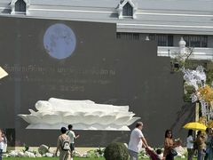 -皇家田广场(อนุสาวรีย์ทหารอาสา)