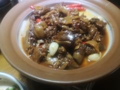 开胃砂锅鸡-何氏排骨(左家塘店)