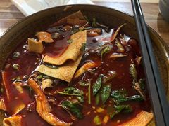 红油米线-老字号杨坡红油米线腊汁肉夹馍(东四道巷店)