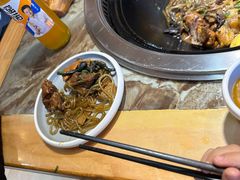 -锅老头海鲜铁锅炖