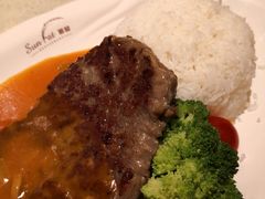 -香港新发烧腊茶餐厅(万象店)