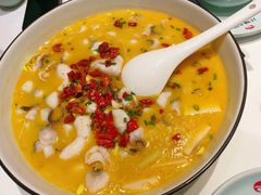 -江城小馆陕南妈妈菜·全球旅行餐厅(钟楼店)