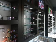 -视野联行眼镜蔡司·依视路官方授权店(顺城店)