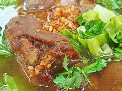 -明姨仔潮汕美食·碳炉猪脚·汕尾牛腩饭·起片鸡煲(起义路店)