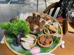 -菌彩云南野生菌火锅(万达广场店)