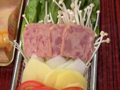 -沙胆彪炭炉牛杂煲(上海日月光广场店)