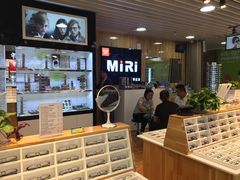 -MiRi眼镜连锁·蔡司·尼康控优点合作店(莘庄店)