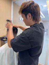 点击看大图 -首脑美发沙龙