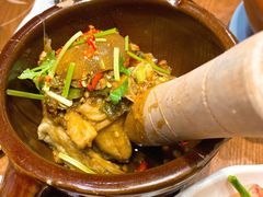 烧椒擂茄子-老滇山寨•云南特色菜•地方菜•民族风情歌舞表演(金碧店)