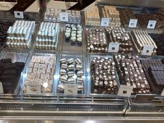 -VENCHI 闻绮(北京国贸商城店)