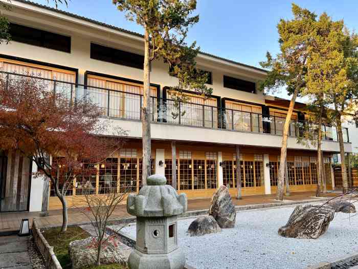 庆春朴门-"这家店在收藏夹里躺了有段时间了,昨天带着.