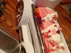 草莓绵绵冰-江湖六膳門串串香(隆礼路店)