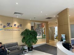 -瑞尔齿科(上海长风大悦城店)