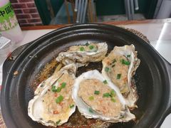 蒜蓉焗生蚝-恭喜上堓砂锅焗·海鲜大排档(闵行龙湖店)
