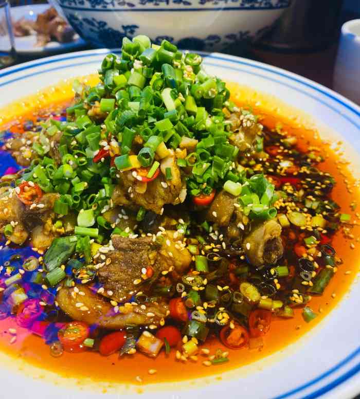 到璧山游玩打开大众点评网就看到很多人推荐这家陈蹄花索性过来试试蹄