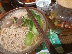 -张氏宽窄巷成都名小吃(华发新天地店)