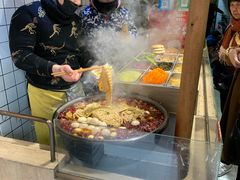 自助取餐区-三兄弟高炉烧饼