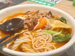 -蒙自源米线大王(东站店)