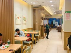 用餐区-德克士(龙阳广场店)