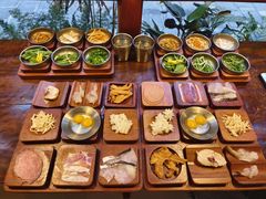 -银米·云南传统过桥米线(双廊黑金冠店)