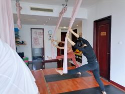 -Yvon yoga 瑜伽·精准体态管理中心