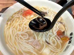 -蒙自源米线大王(东站店)
