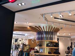 -lululemon(上海浦东IFC店)