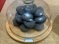 红豆娃娃鱼酥-印象鲵宴·张家界地标美食名片(溪布街店)