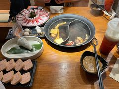 -呷哺呷哺(普陀乐购真北店)