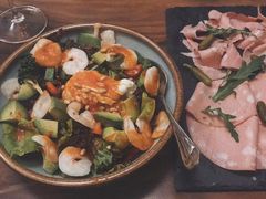 虾仁牛油果沙拉-RAC BAR(安福路店)